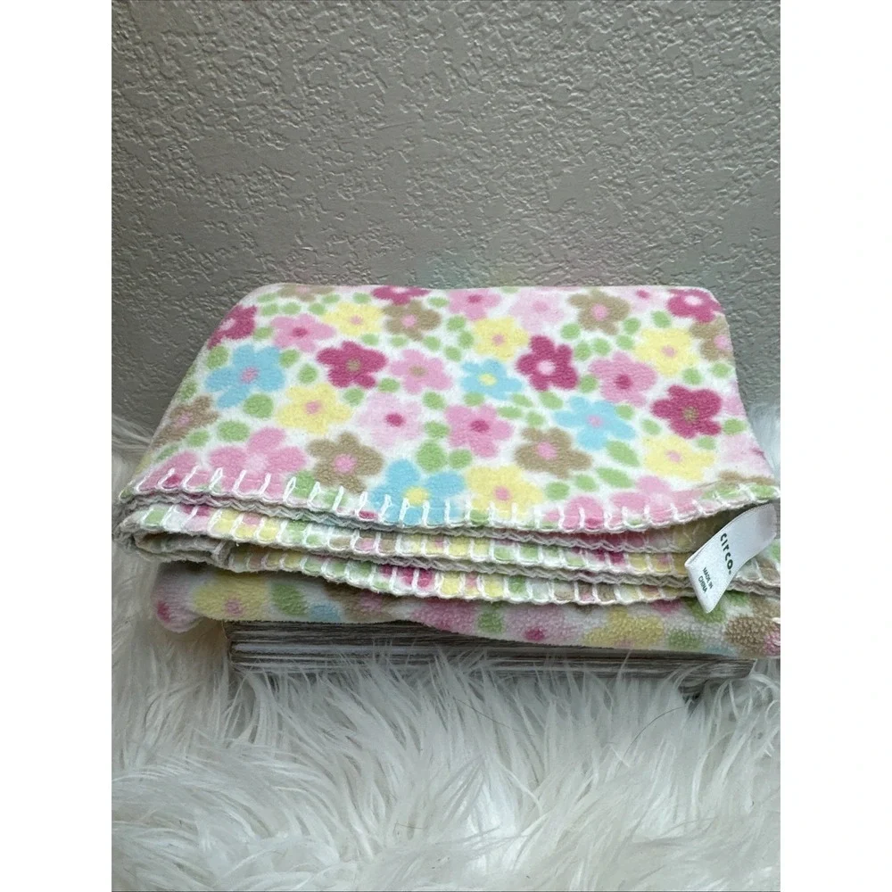 $30 🌙 Circo Floral Baby Blanket Pink Blue Yellow White leece Stitched Edge